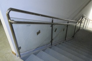 1 (52)